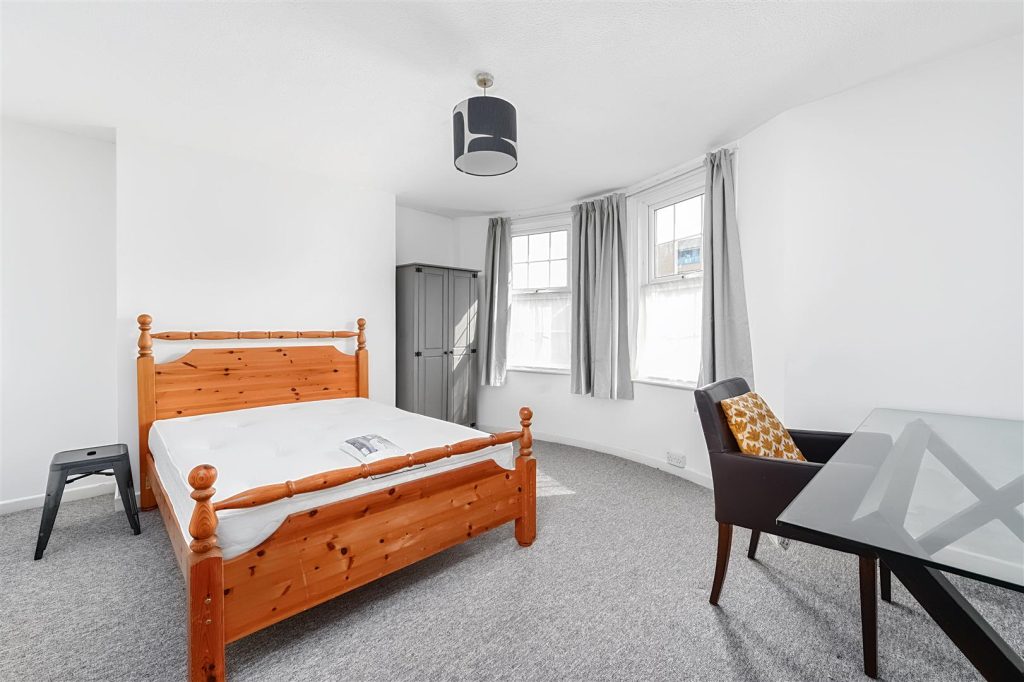 London Road – BILLS INC BEDROOM