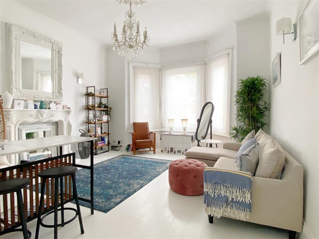 Winchester Road – Spacious