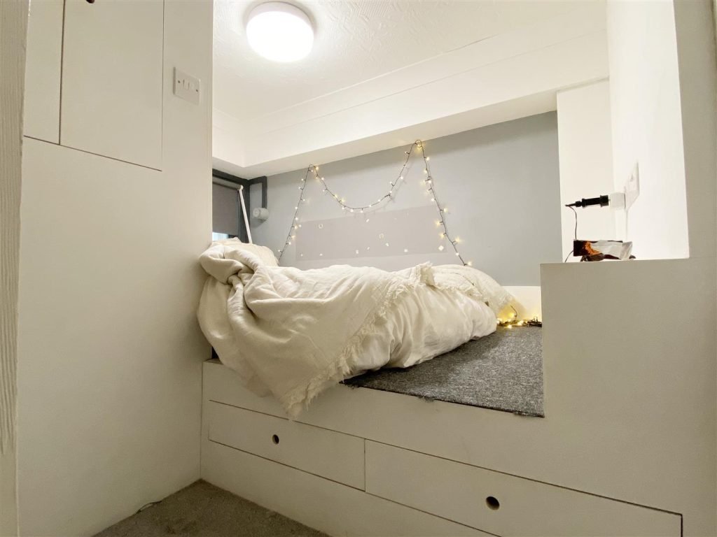 Palmeira Square – Excellent Location