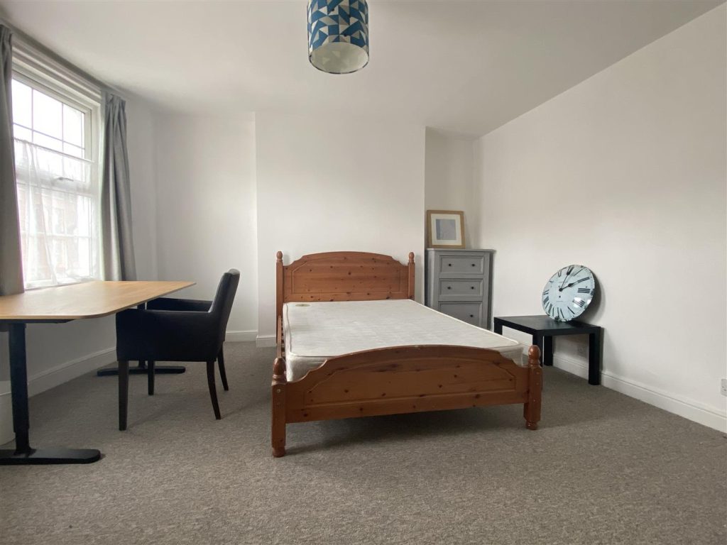 London Road – BILLS INC BEDROOM