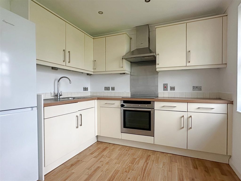 Warwick Road – Quiet Location