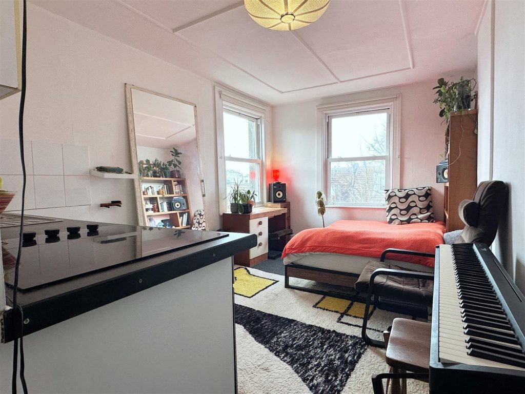 Lansdowne Place – Great Views