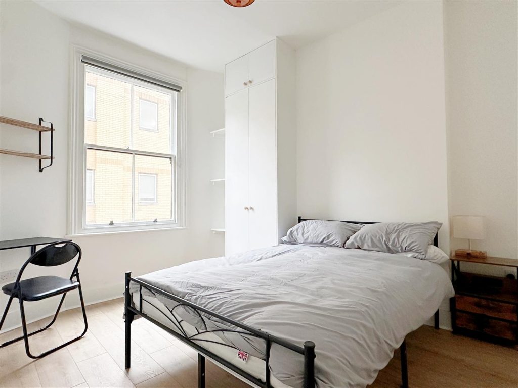 North Road – BILLS INC BEDROOM