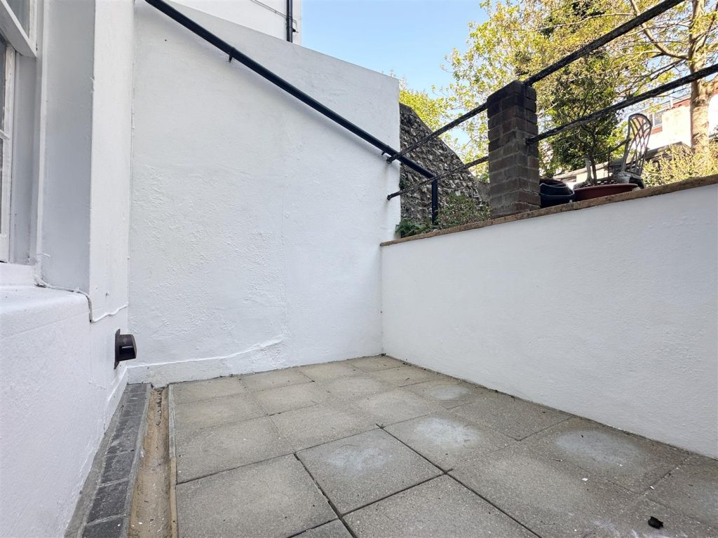 Chatham Place – Rear Patio