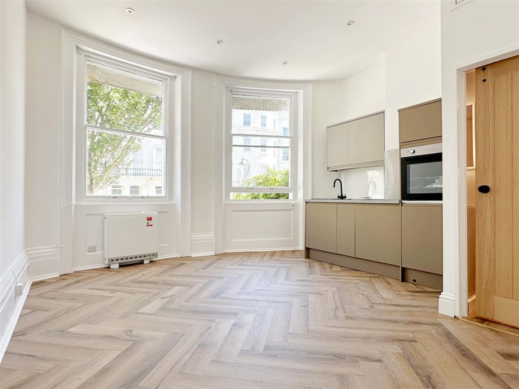 Lansdowne Place – Newly Refurbished